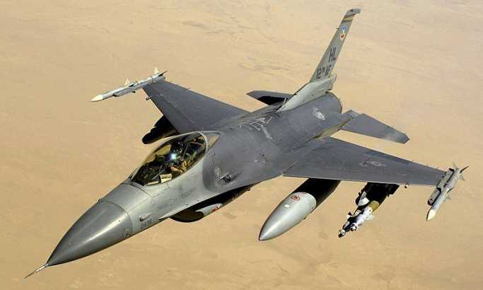 Tri američka lovca F-16 prinudno sletela u Japanu