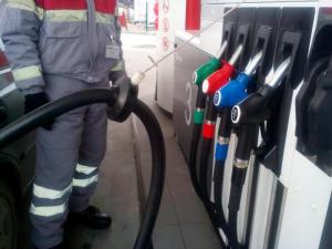 Tri dinara po litru jeftinije gorivo narednih nedelju dana