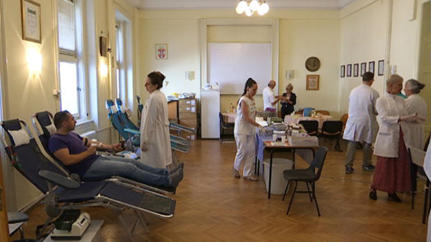 Tri odsto stanovnika Srbije su dobrovoljni davaoci krvi, to nije dovoljno