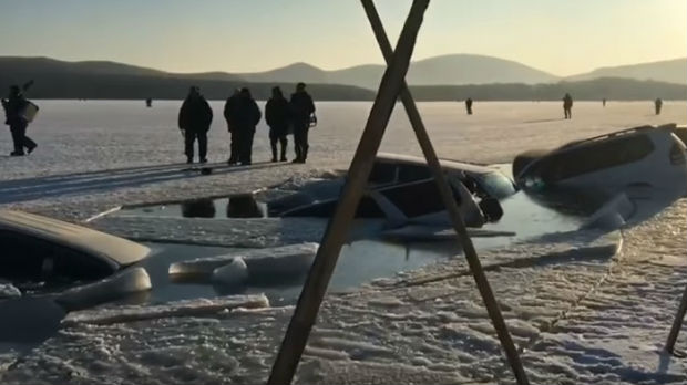 Trideset automobila propalo kroz led u Vladivostoku