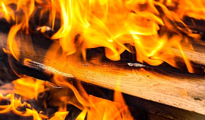 Troje male dece poginulo u požaru u Velesu