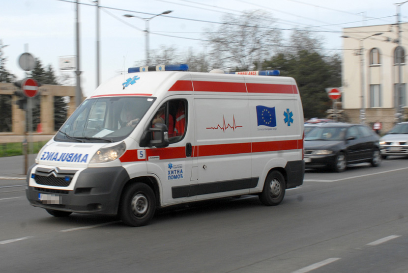Troje povređeno u tri saobraćajke: Pešak oboren u Rakovici u teškom stanju