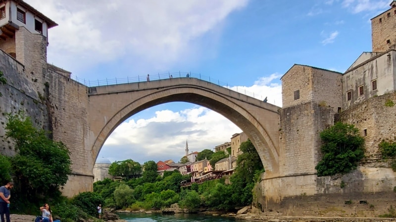 Trojica bivših pripadnika HVO-a osuđeni za ratni zločin na području Mostara 