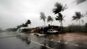 Tropski ciklon oštetio gradove u Austrailiji, više od 30.000 korisnika ostalo bez struje