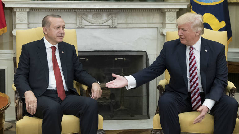 Trump i Erdogan razgovarali o izazovima koji brinu obje države