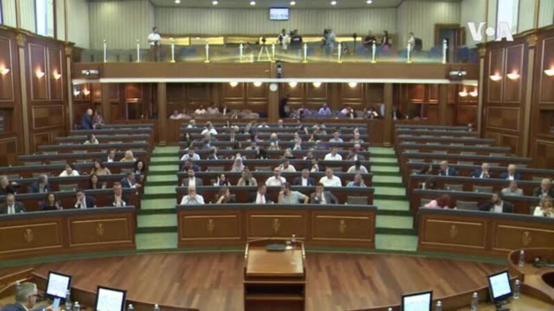 Tuča u kosovskom parlamentu