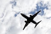 Turbulencije prilikom sletanja aviona, ima povređenih