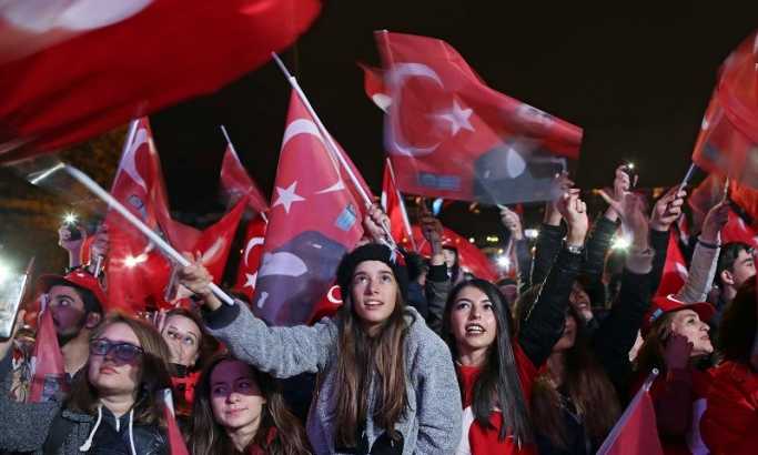 Turcima pune kase, a Srbima - mrvice