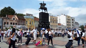 Turistički radnici na trgovima Beograda, Novog Sada, Niša i Kragujevca apelovali za spas