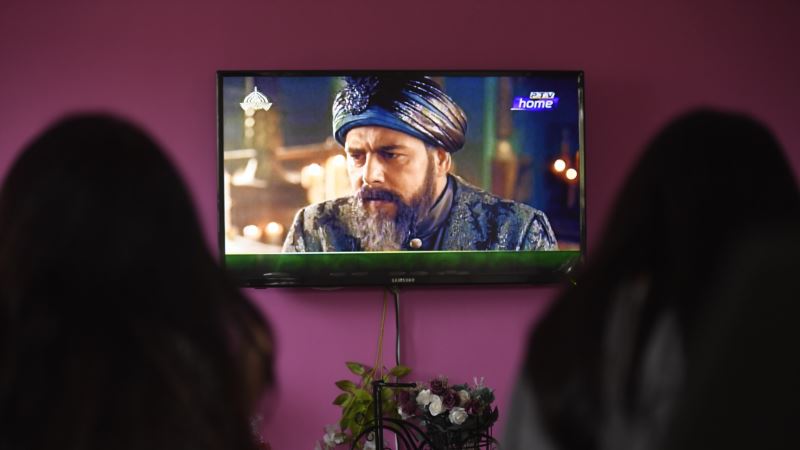 Turska TV drama i pakistanska kriza identiteta