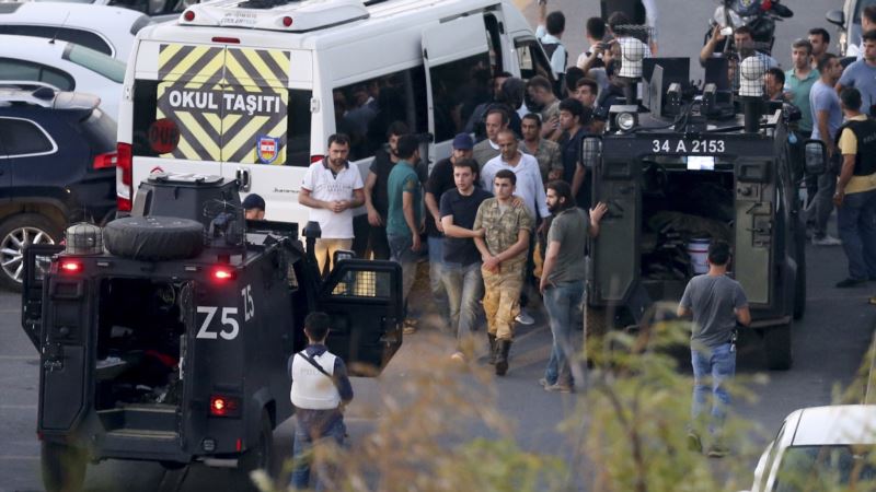 Turska: Uhapšeno 60 pripadnika bezbjednosti