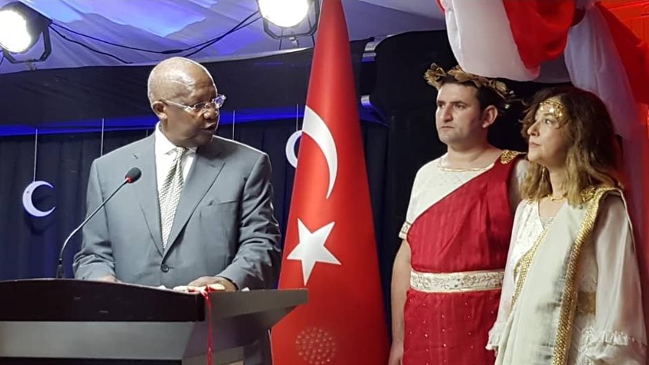 Turska opozvala ambasadorku zbog kostima Jelene Trojanske