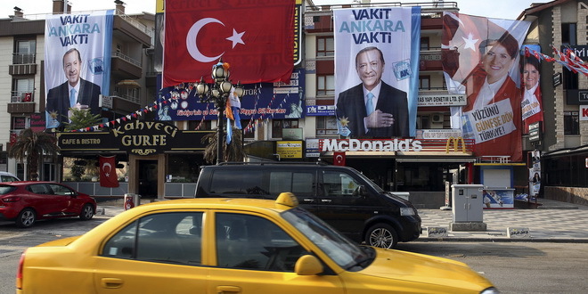 Turska otpustila 18.000 državnih službenika