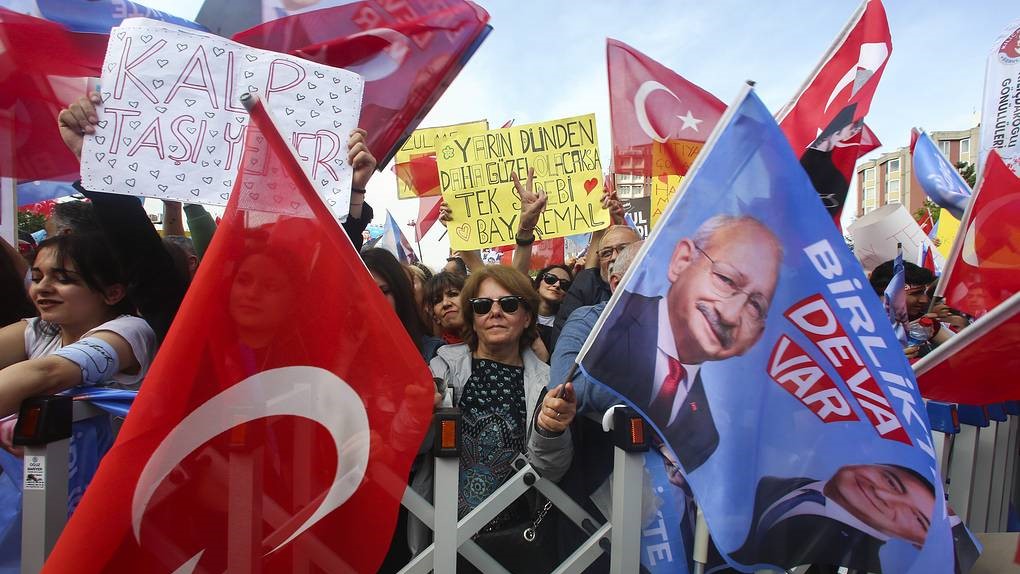 Turski građani danas glasaju na predsedničkim i parlamentarnim izborima