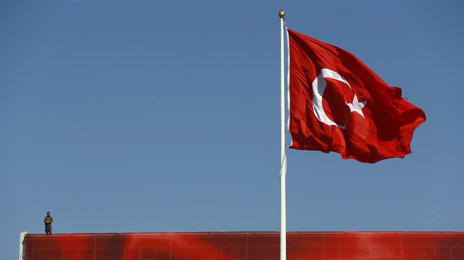 Turskim policajkama dozvoljeno da nose veo