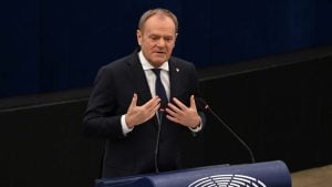 Tusk: Ne mogu zamislim da neko od nas proslavlja danas na Crvenom trgu sa Putinom