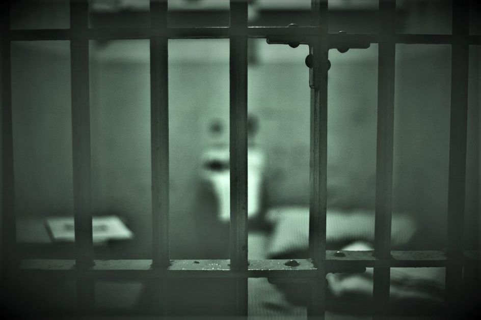 Određen pritvor osumnjičenom da je seksualno uznemiravao pet žena