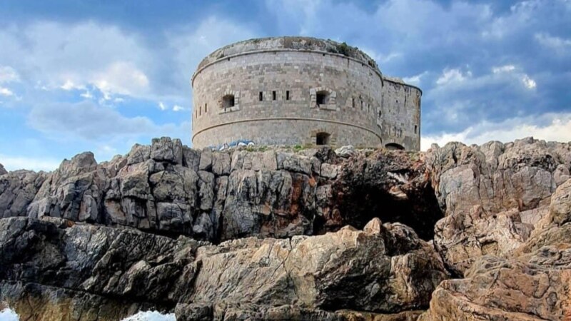 Tvrđava Arza i dalje čuva Bokokotorski zaliv, ali za državu još nije kulturno dobro