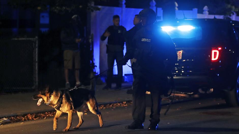 U Bostonu ranjena dva policajca, napadač ubijen