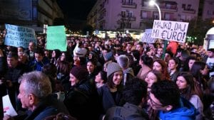 U Crnoj Gori večeras protestne šetnje SPC