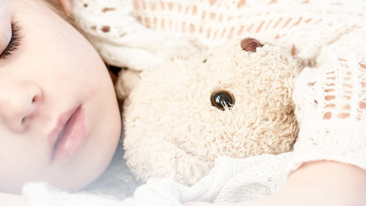 U DEVET U KREVET: Kada je najbolje da pošaljete decu na spavanje?