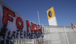 U Francuskoj protest ispred fabrike Renoa protiv ukidanja radnih mesta
