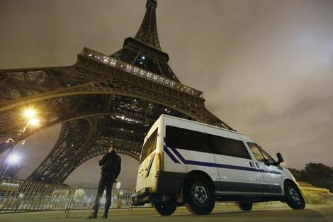 U Francuskoj sprečeno 12 terorističkih zavera