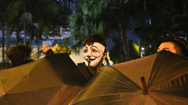 U Hong Kongu uhapšeno 77 ljudi zbog nošenja maski