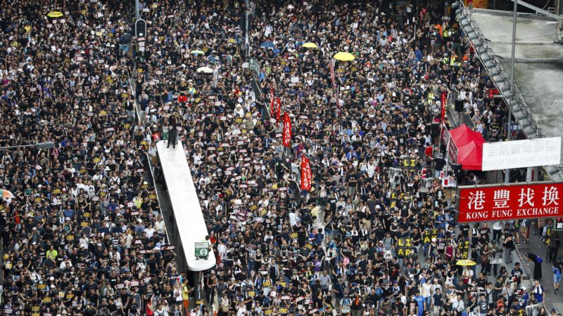 Novi protest u Hongkongu, policija ponovo upotrebila suzavac