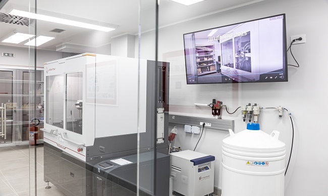 U INSTITUTU ZA FIZIKU U BEOGRADU: Otvorena nova laboratorija sa instrumentom vrednim 350.000 evra za naprednu analizu struktura