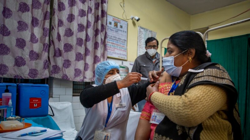 U Indiji raste broj zaraženih uprkos velikom broju vakcinisanih