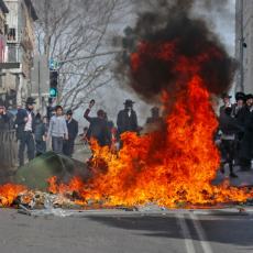 U JERUSALIMU VLADA RATNO STANJE: Demonstranti napali policiju, oni odgovorili još većom silom (FOTO/VIDEO)