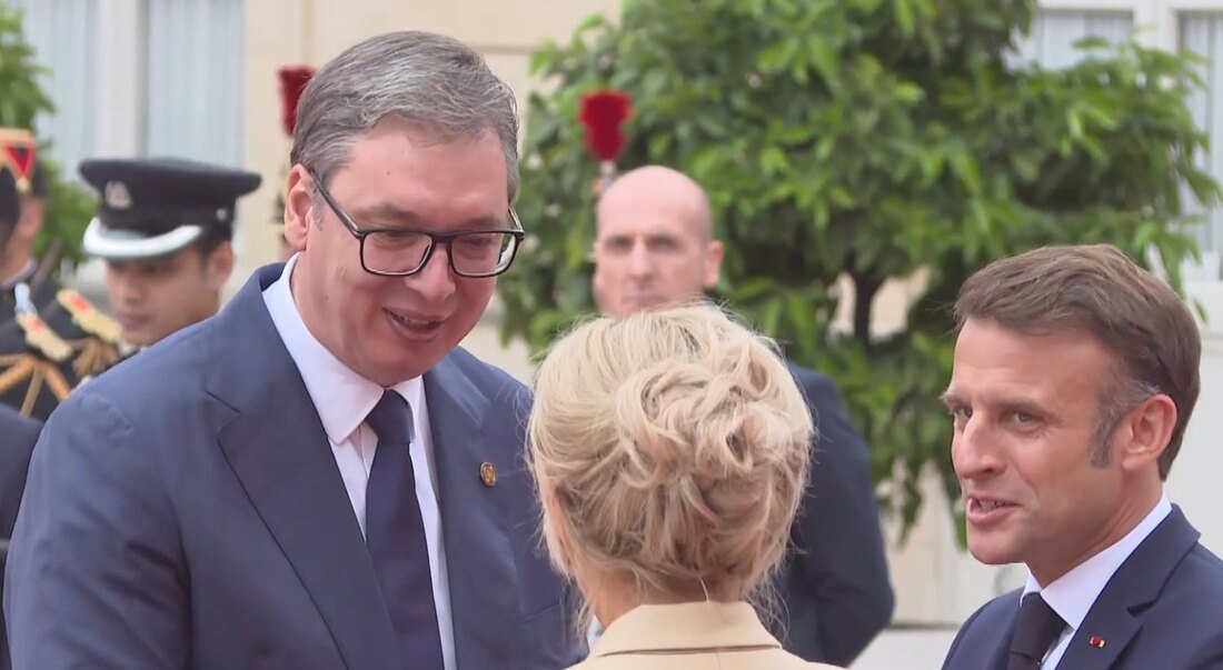 Vučić zahvalio Makronu na dočeku u Parizu: OI su simbol nade i ujedinjenja