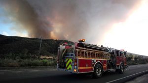 U Kaliforniji nekoliko stotina kuća evakuisano zbog šumskog požara (FOTO)