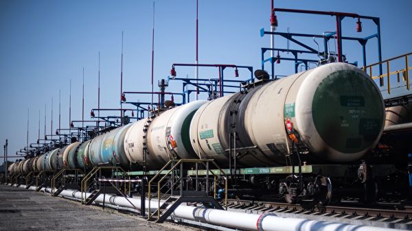 U Kijevu saopštili o opasnosti kolapsa ekonomije zbog zabrane isporuke nafte iz Rusije