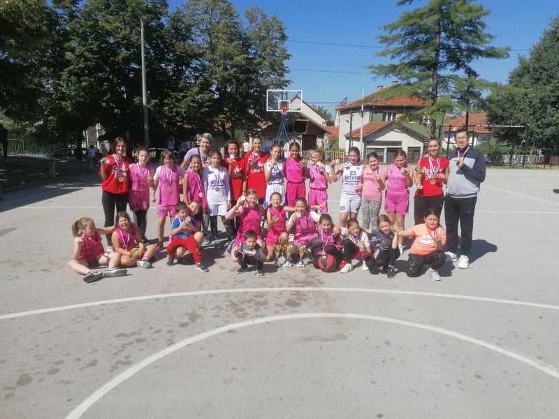 U Leskovcu održan turnir u basketu za devojčice, sve učesnice dobile medalje