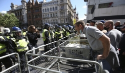 U Londonu se okupili i ekstremni desničari i antirasistički demonstranti