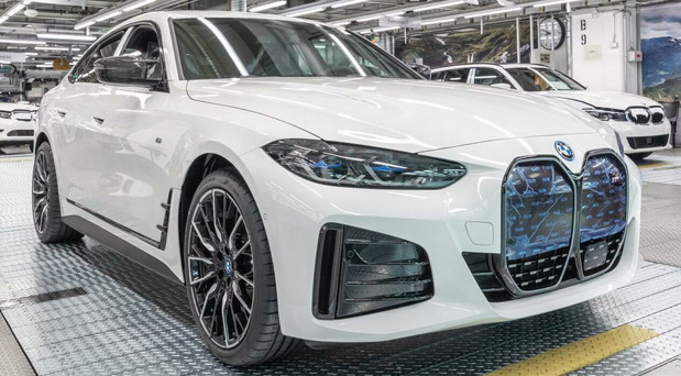 U Minhenu počela proizvodnja električnog BMW-a i4
