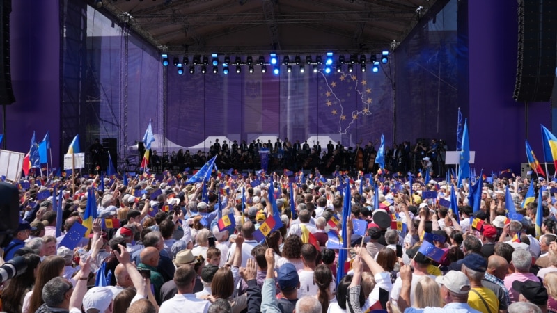 U Moldaviji deseci hiljada izašli na proevropske proteste