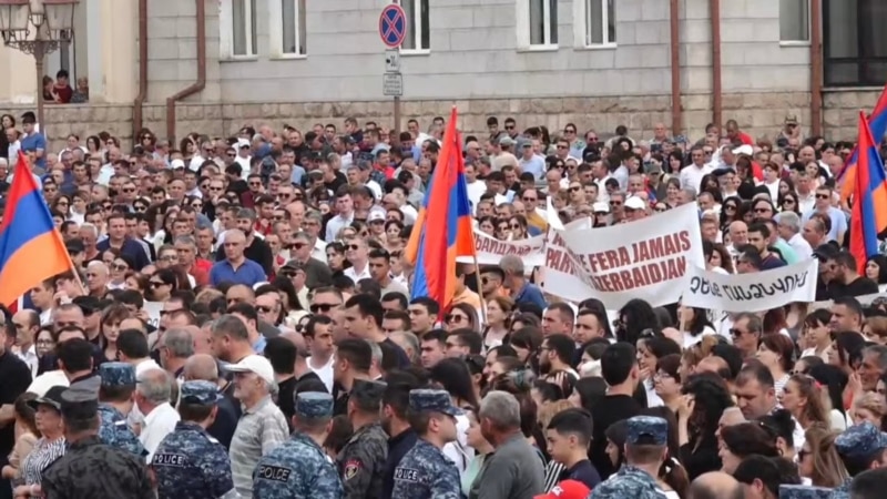 U Nagorno-Karabahu protest zbog zatvaranja puta ka Armeniji