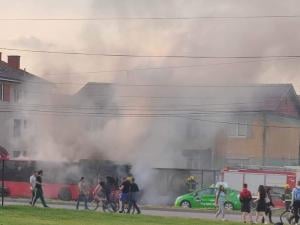 U Nišu se zapalio gradski autobus u pokretu, nema povređenih