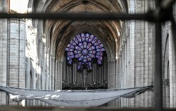 
					U Notr Damu u Parizu danas počelo spuštanje ogromnih orgulja 
					
									