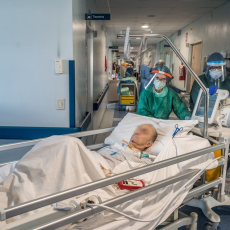 U OVOJ BOLNICI U SRBIJI ZABELEŽEN PRVI SMRTNI SLUČAJ OD KORONAVIRUSA: Žena (85) je u bolnicu primljena u julu