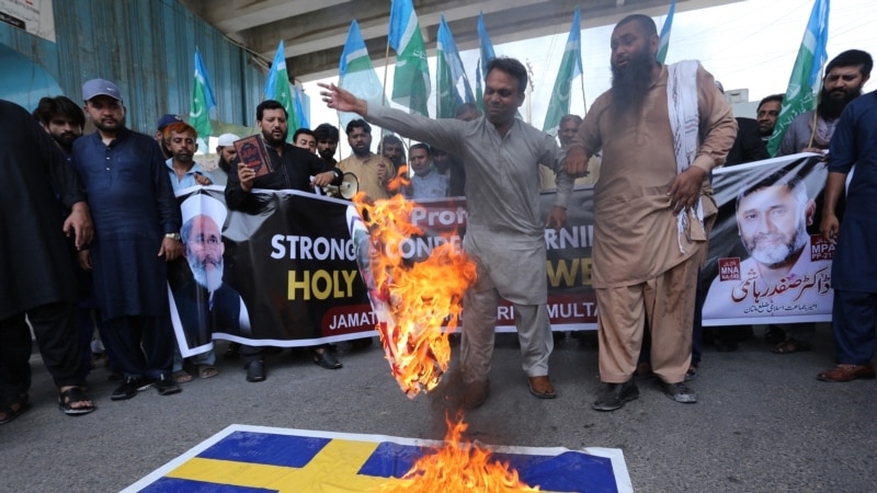 U Pakistanu protesti protiv Švedske zbog spaljivanja Kurana