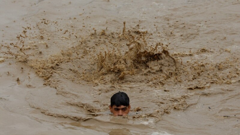 U Pakistanu u poplavama stradala 1.061 osoba