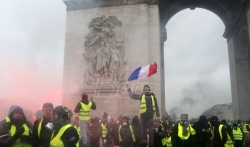 U Parizu 80 povredjenih i 183 privodjenja na protestu Žutih prsluka