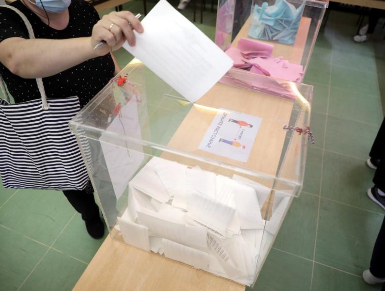 U Pirotu izlaznost 55 %, najviše glasova za SNS, još 5 lista prešlo cenzus