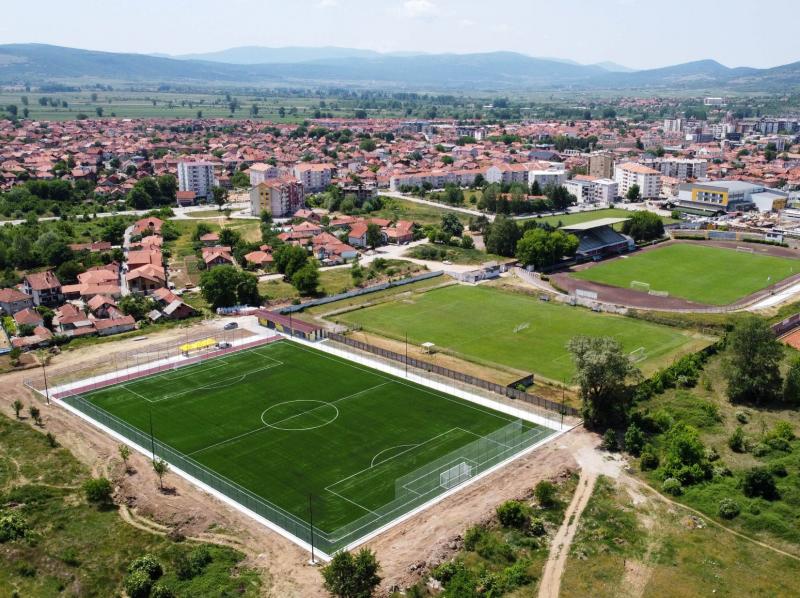 U Pirotu otvoren fudbalski teren sa veštačkom travom