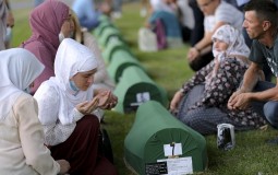 
					U Potočarima počelo obeležavanje 25. godišnjice genocida u Srebrenici 
					
									