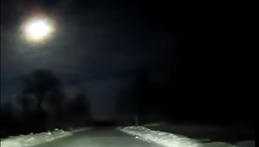 U Rusiji pao ogroman meteor: Sijao je kao zvezda, očevici nisu mogli da veruju svojim očima (VIDEO)